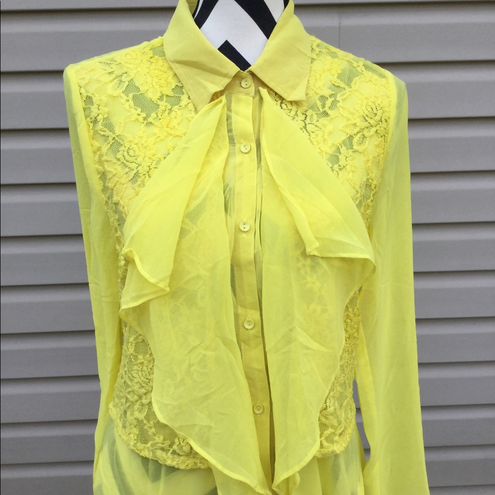 NWT Monoreno Yellow Sheer Ruffle Blouse